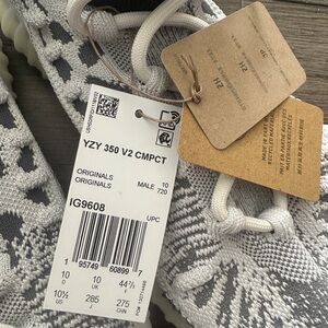 Adidas YZY 350 V2 CMPCT - Brand New
